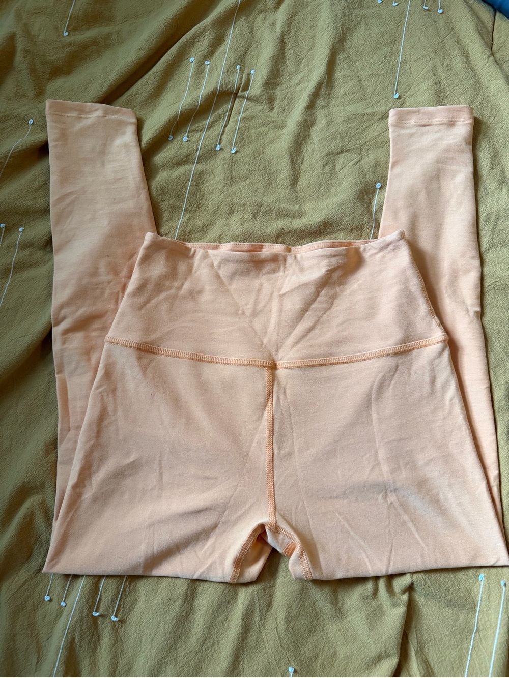 Beyond Yoga Peach Leggings